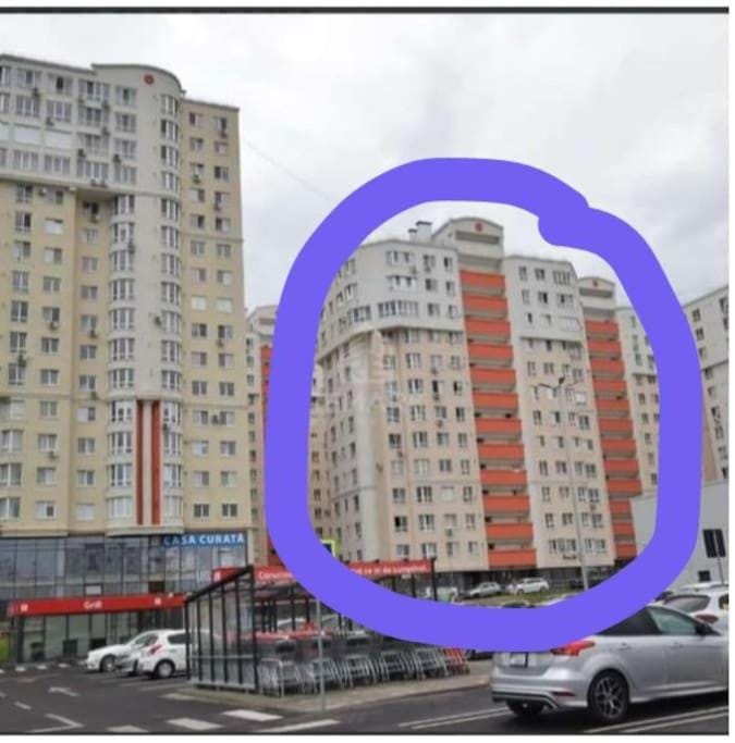 Property building, Day, City view, Location, Parking