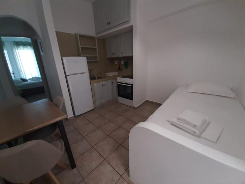 ΚΥΘΝΟΣ ΡΟΜΑΝΤΖΑ δωματιο 5 Apartment in Kea-Kythnos