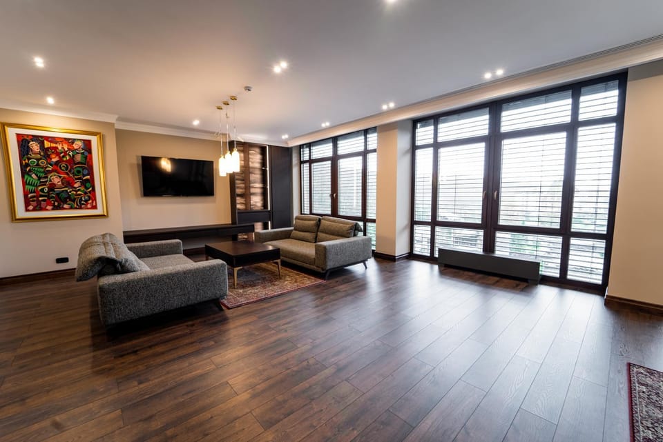 TV and multimedia, Living room, Seating area