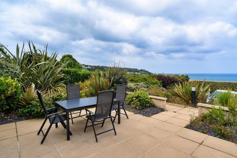 Patio, Spring, Off site, Day, Natural landscape, Garden, View (from property/room), Balcony/Terrace, Dining area, Garden view, Sea view