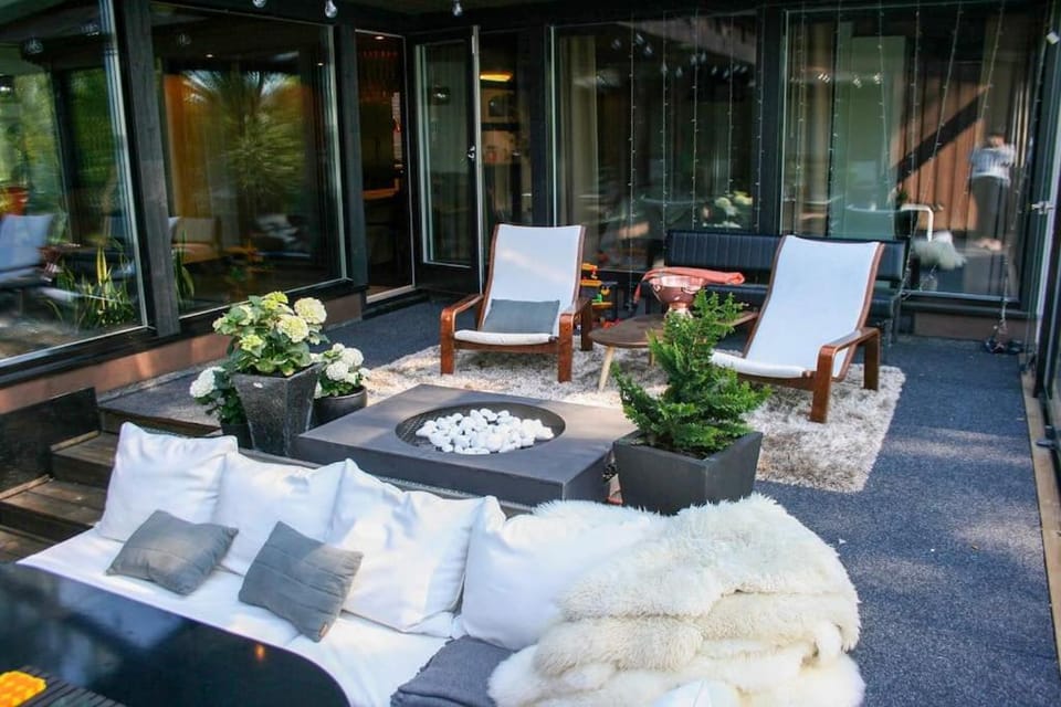 Patio, Balcony/Terrace, Seating area, Garden view