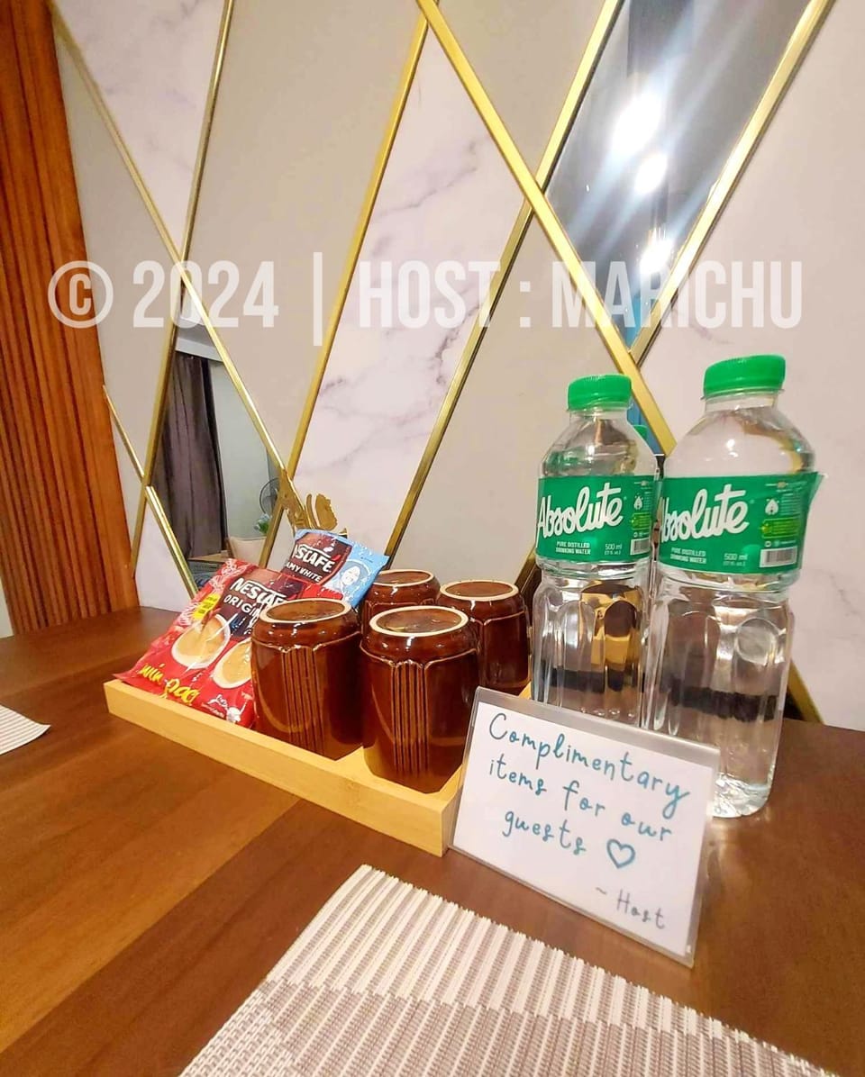 Kitchen or kitchenette, Food and drinks, Drinks