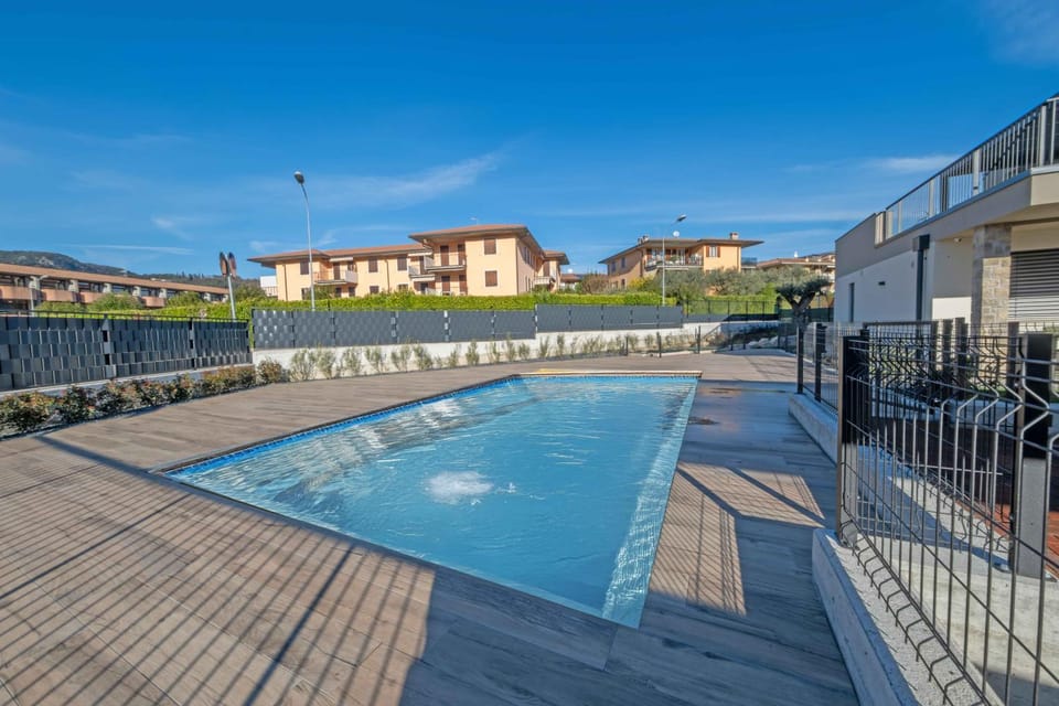 Property building, Day, Pool view, Swimming pool