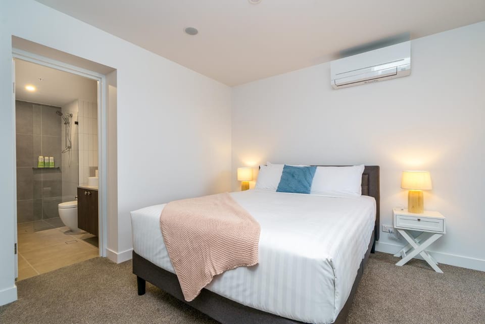 Luxurious 2BR Escape with Exceptional Amenities - Hosted by Canstay Apartment in Canberra