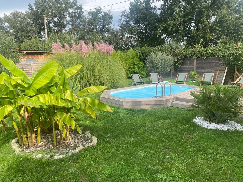 Pool view, Swimming pool