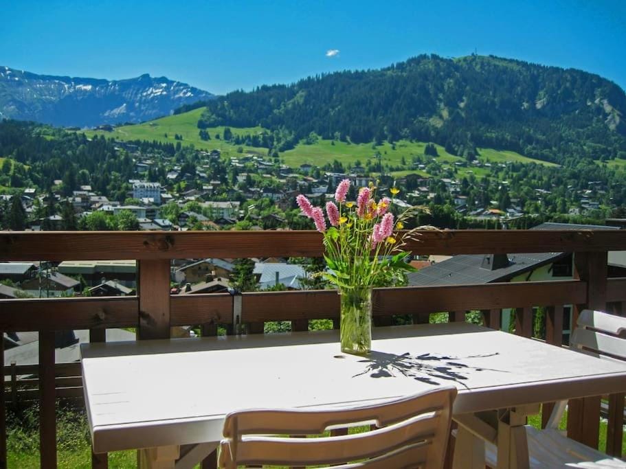 Spring, Day, Natural landscape, View (from property/room), Balcony/Terrace, Dining area, Mountain view