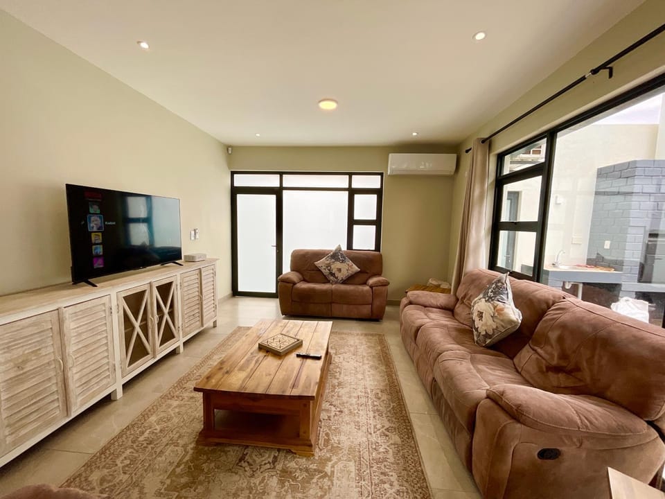 Northern Valleys Family Condo Apartment in Windhoek