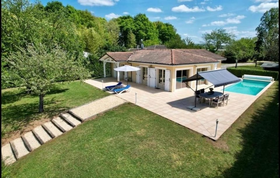 Property building, Patio, Swimming pool, sunbed