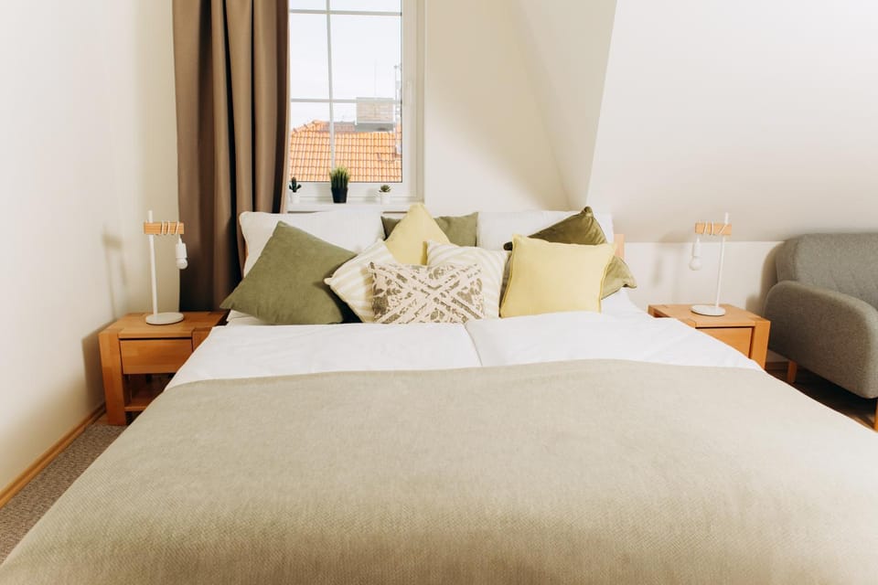 Bed, Bedroom