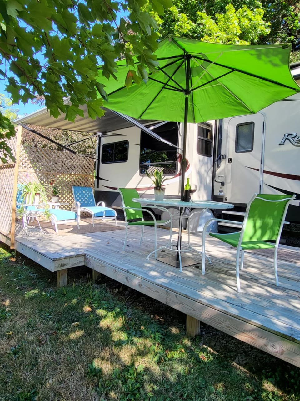 The Fox and the Grapes Bed and Breakfast in Seneca Lake