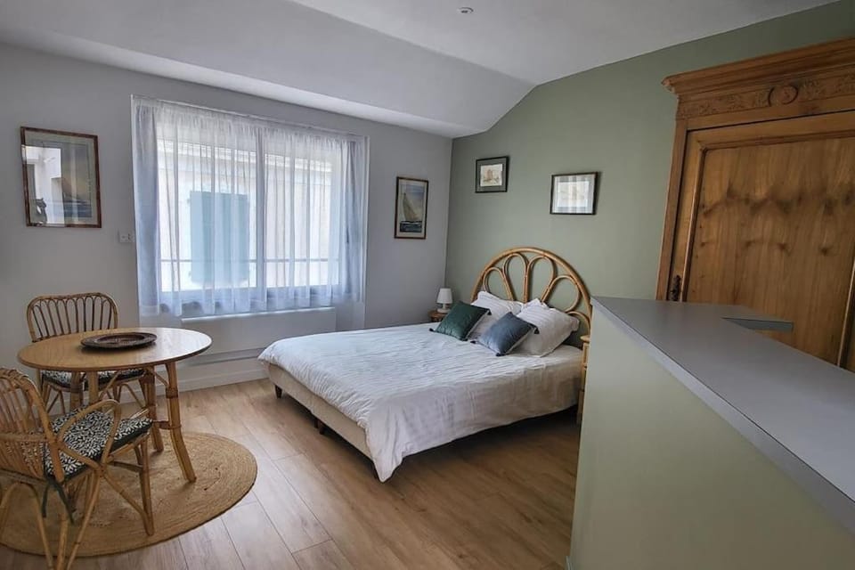 studio situé entre port et plage Apartment in Les Sables-d'Olonne