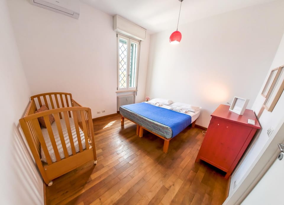 Stunning 3-Bedroom Penthouse Apartment in Rome