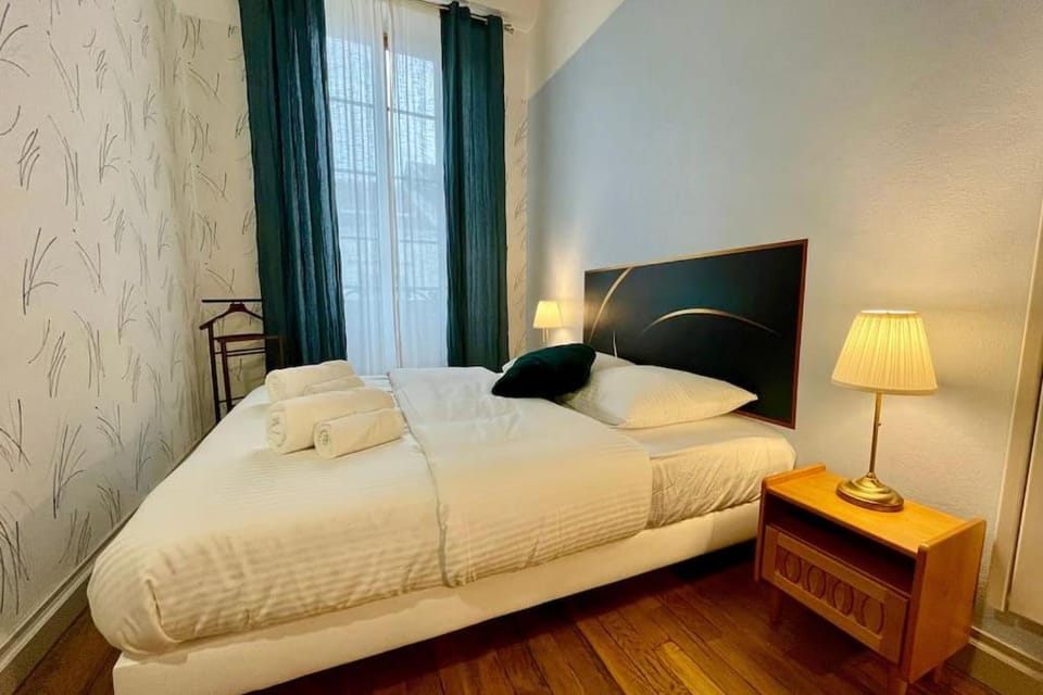 Appartement F2, "La Scène du 66", VERDUN CENTRE, Garage motos et vélo, WIFI, Géré par PrestaZen'Services Apartment in Verdun
