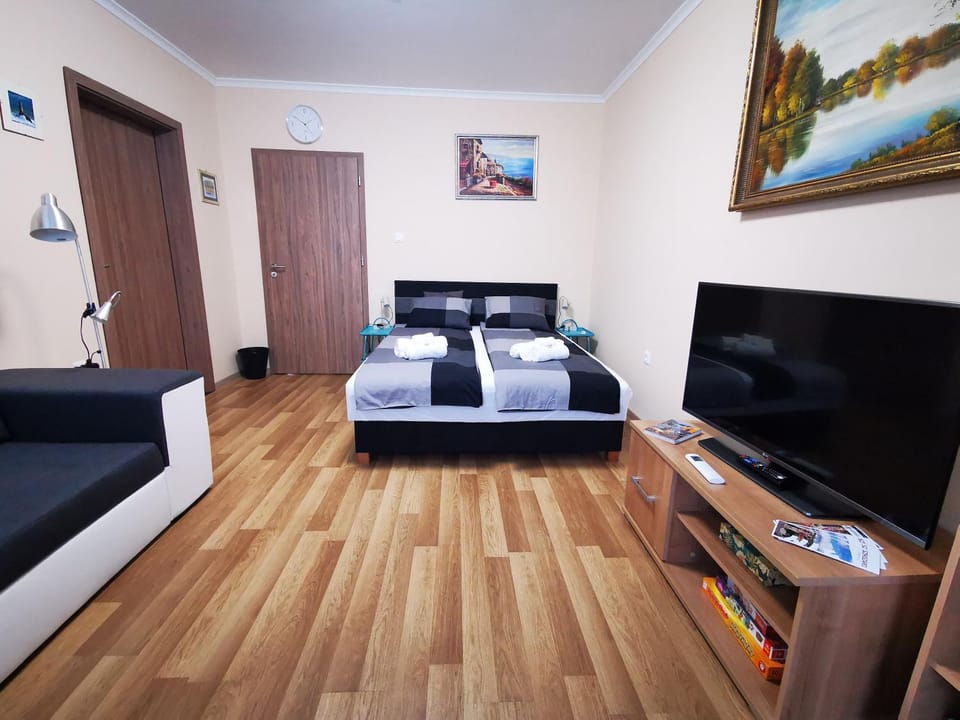 Living room, Bedroom