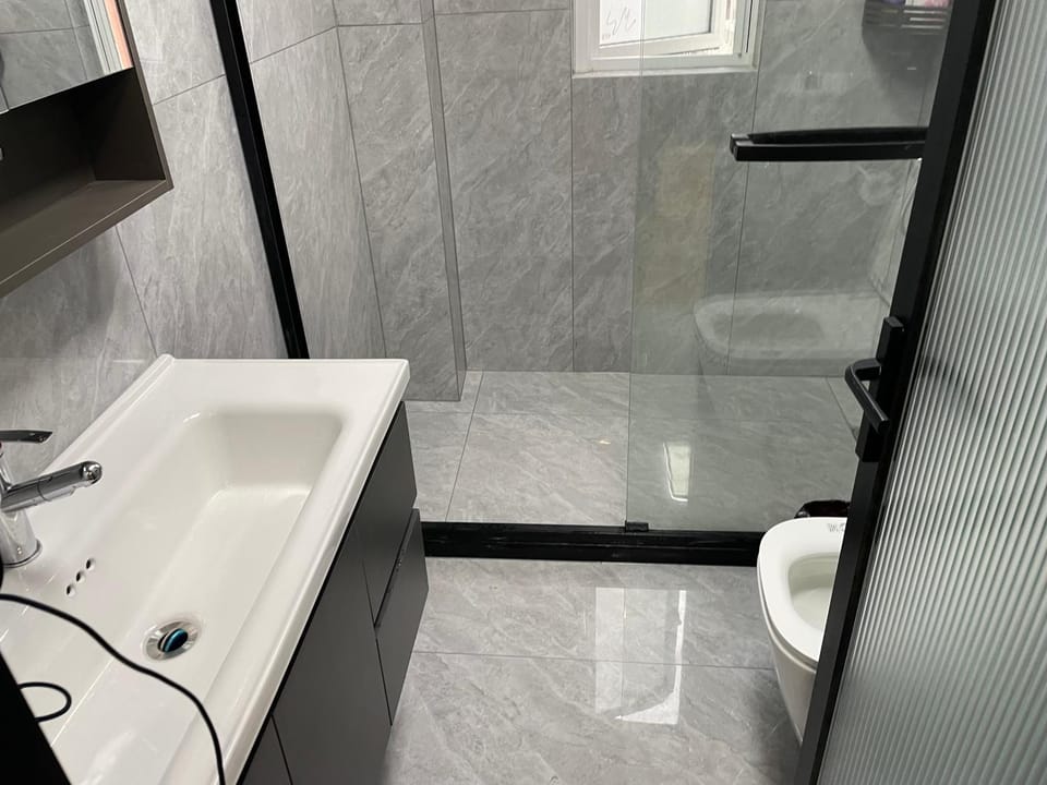 Shower, Toilet, Bathroom