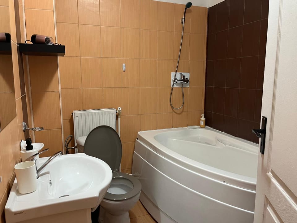 Steve Rooms Apartment in Moldova