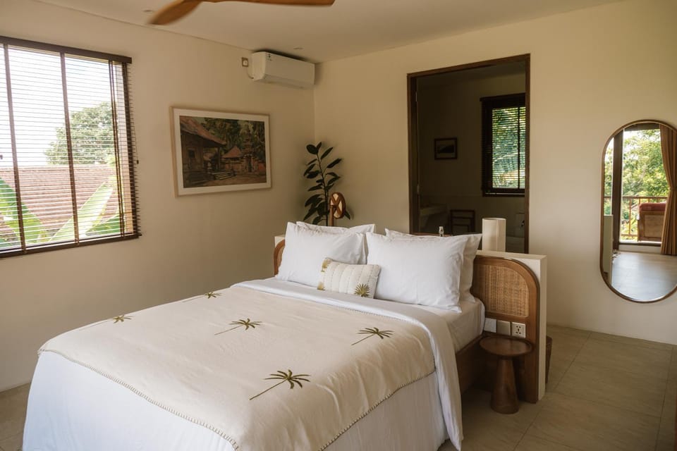 Bed, Bedroom, air conditioner