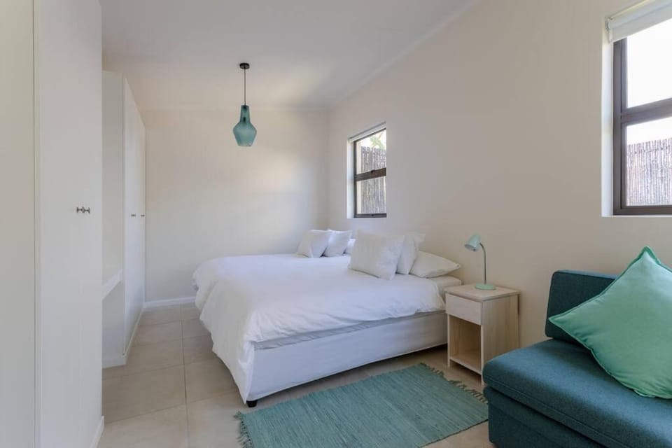 Lux Private Garden Studio - Sunset Beach Apartment in Cape Town