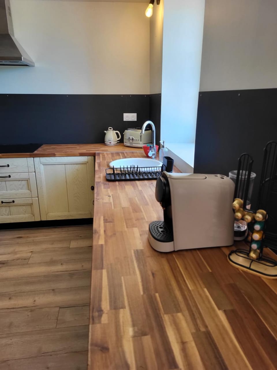 Coffee/tea facilities, Kitchen or kitchenette