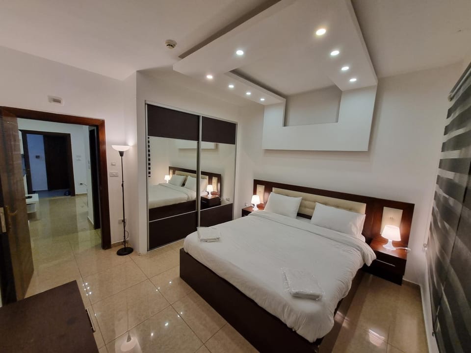 modern aprt for rent in abdoun s Apartment in Africa