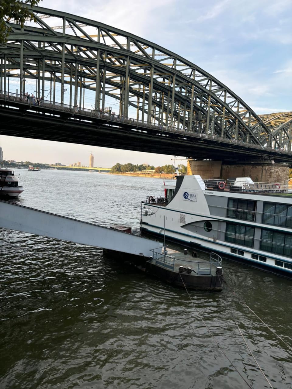 Köln Wohnung 4 min nähe von Hbf und Dom mit Garten ,Balkon & office Apartment in Cologne