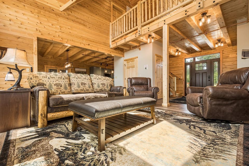 Longview Lodge House in Deep Creek Lake
