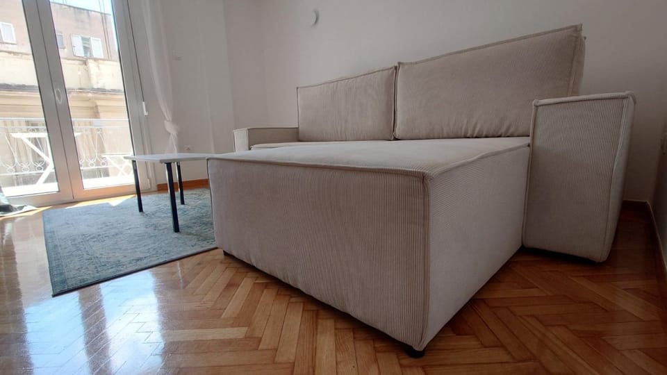 Living room, Photo of the whole room, Seating area