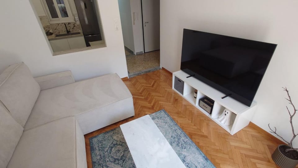 Communal lounge/ TV room, TV and multimedia, Living room, Seating area