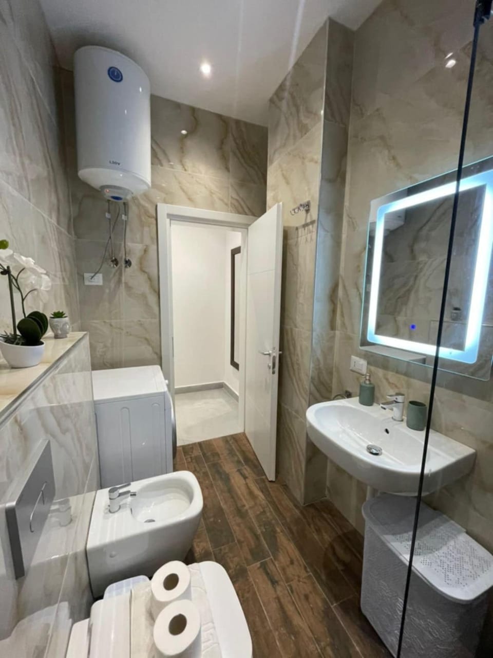 Relaxed Comfort Nr1 k07 Apartment in Tirana County, Albania