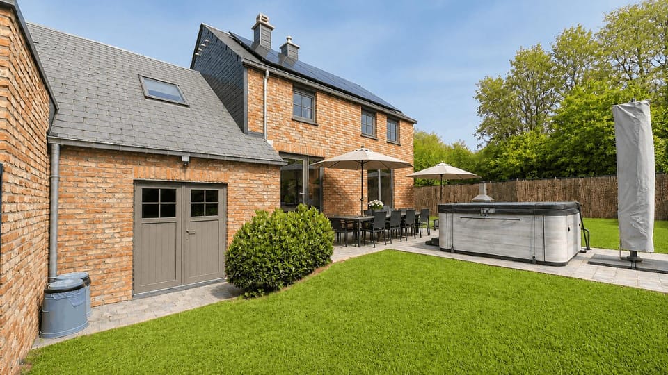 Property building, Garden, Balcony/Terrace, Spa and wellness centre/facilities, Pets, Garden view, pet friendly