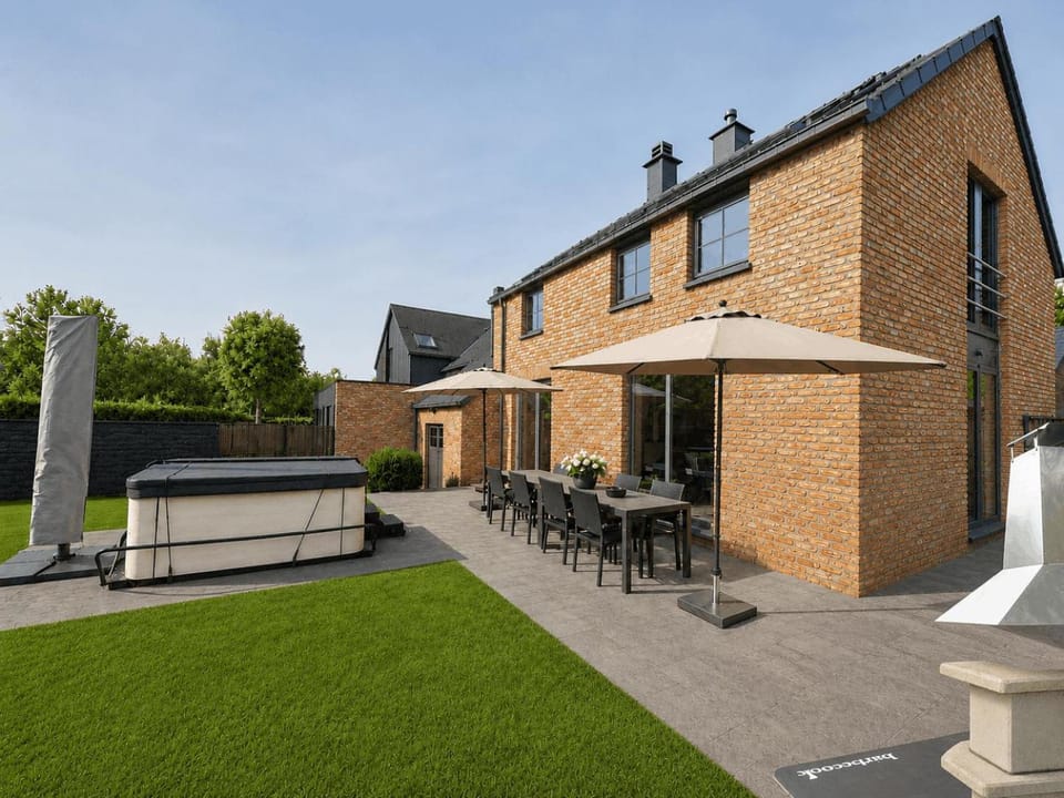 Property building, Garden, Balcony/Terrace, Spa and wellness centre/facilities, Pets, Garden view, pet friendly