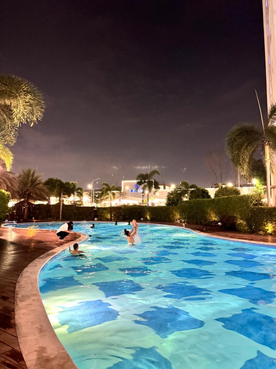 Swimming pool, Swimming pool