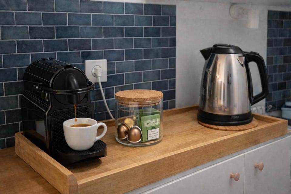 Coffee/tea facilities, Kitchen or kitchenette