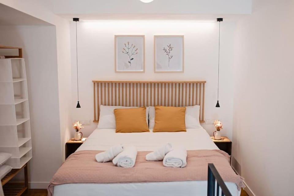 Lofts plaza Orense A New and close to the beach Apartment in Valencia