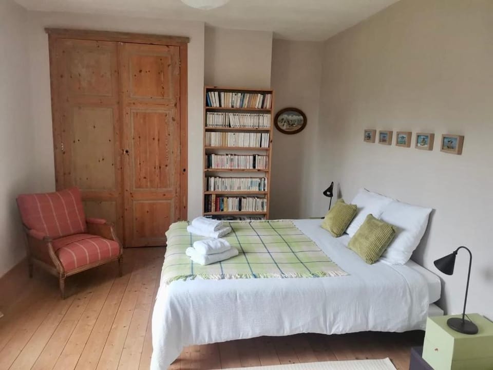 La Canolière - Chambre d'hôtes Camille Bed and Breakfast in Nouvelle-Aquitaine