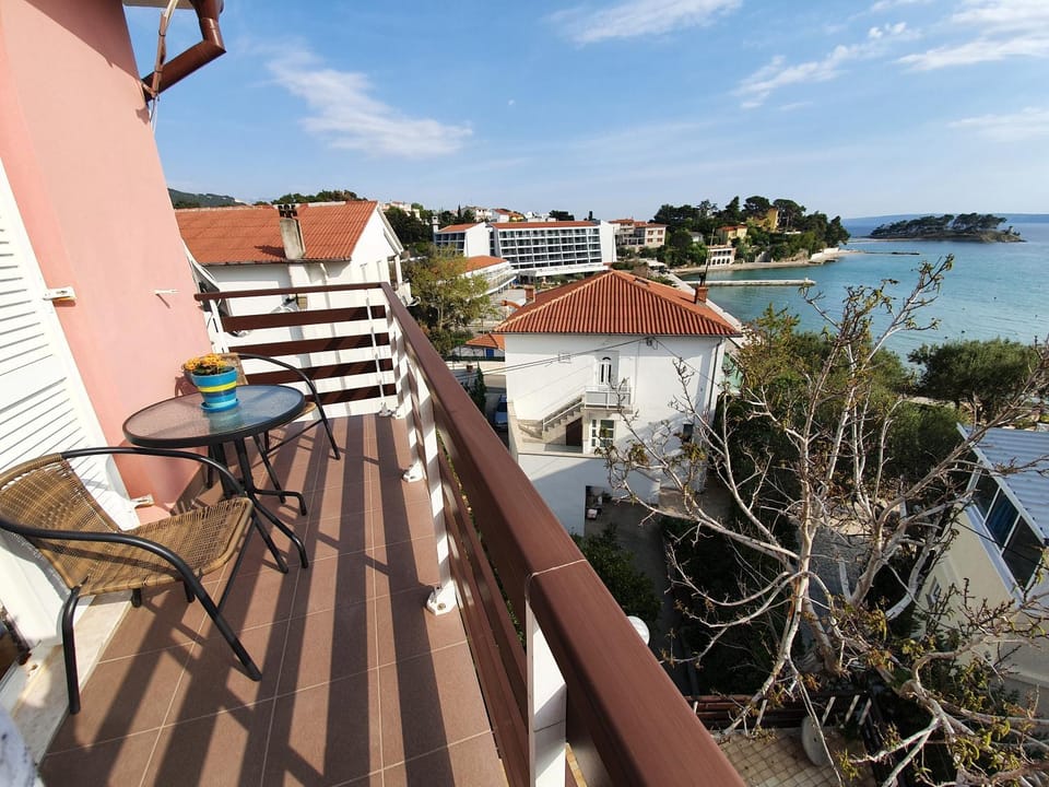 Natural landscape, Balcony/Terrace, Sea view