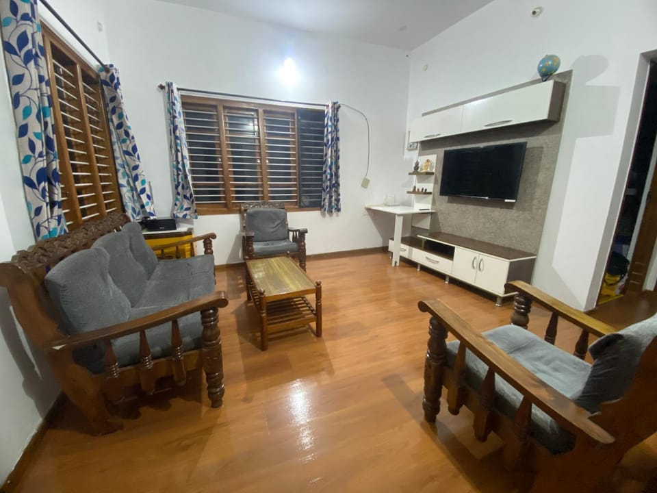 Communal lounge/ TV room, Living room
