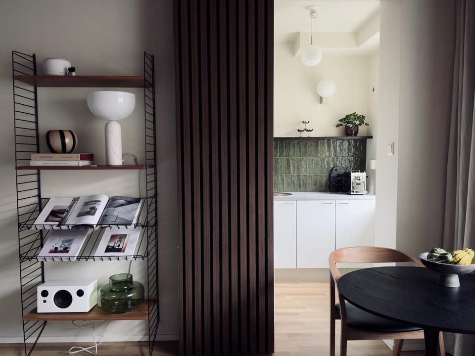 Kitchen or kitchenette, Seating area