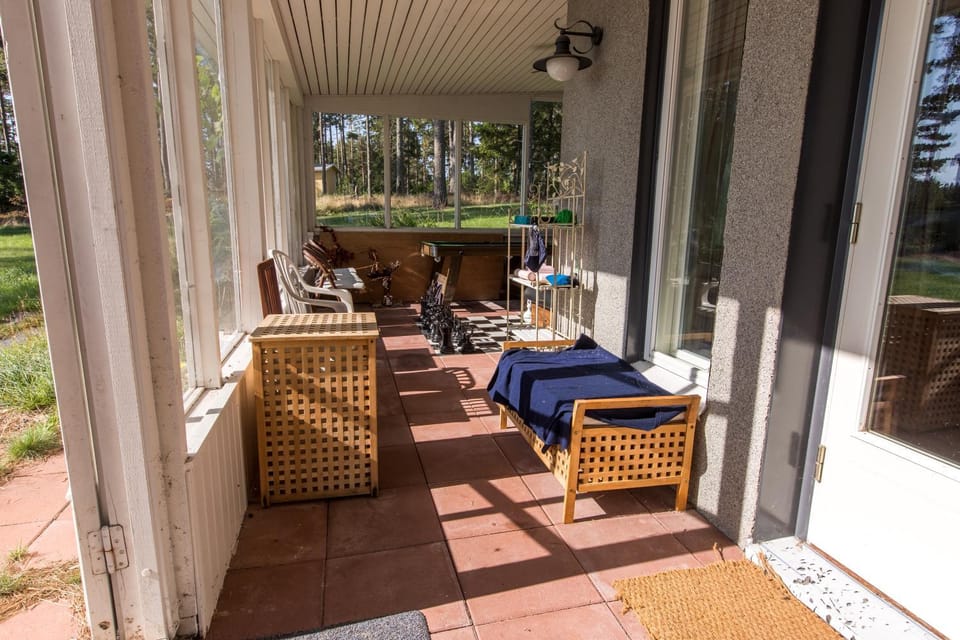 Seating area