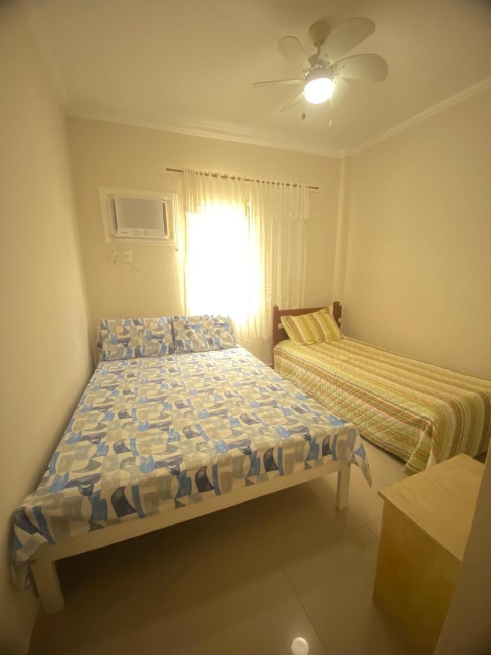Bed, Photo of the whole room, air conditioner