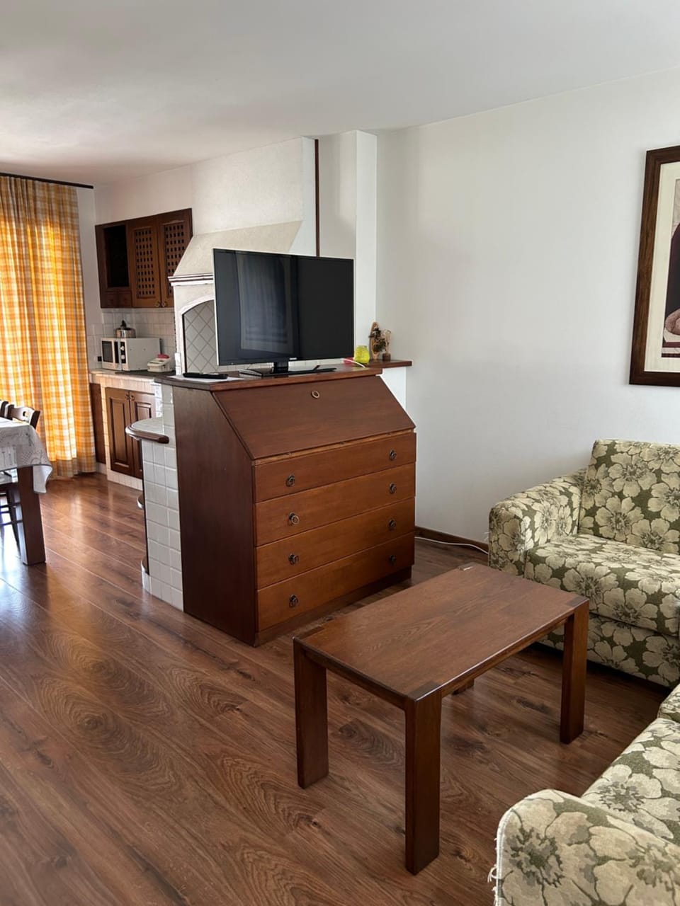 Communal lounge/ TV room, TV and multimedia, Living room