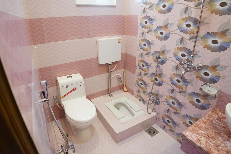 Toilet, Bathroom