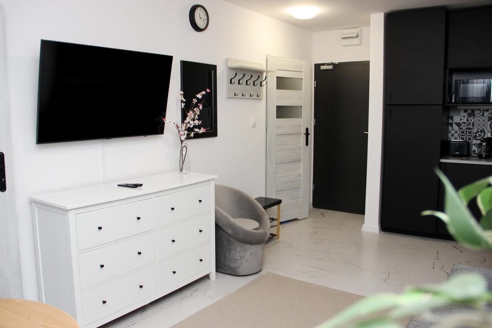 Communal lounge/ TV room, TV and multimedia, Kitchen or kitchenette