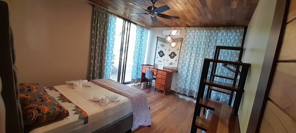 Bed, Photo of the whole room