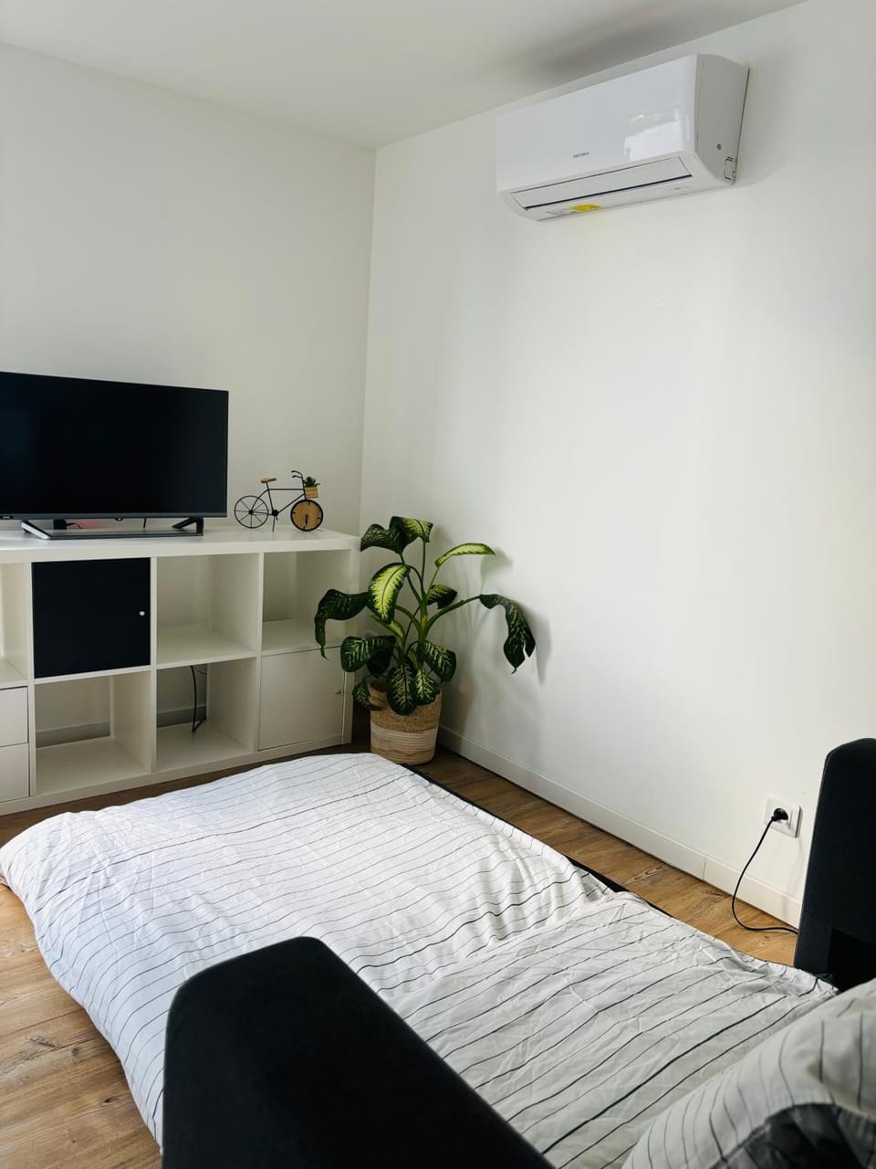Studio calme avec cour privative Parking Jacuzzi option Apartment in Mérignac