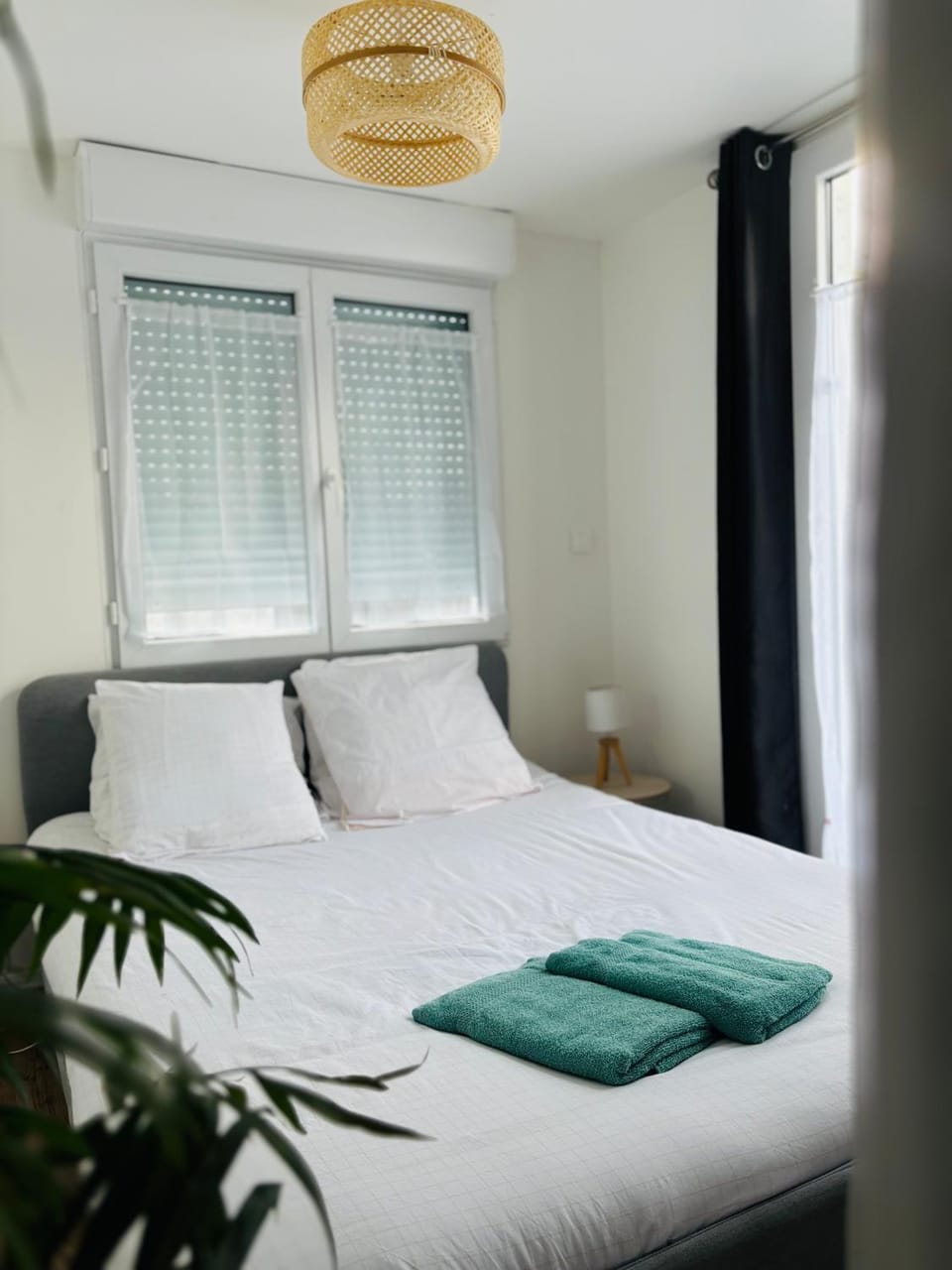Studio calme avec cour privative Parking Jacuzzi option Apartment in Mérignac