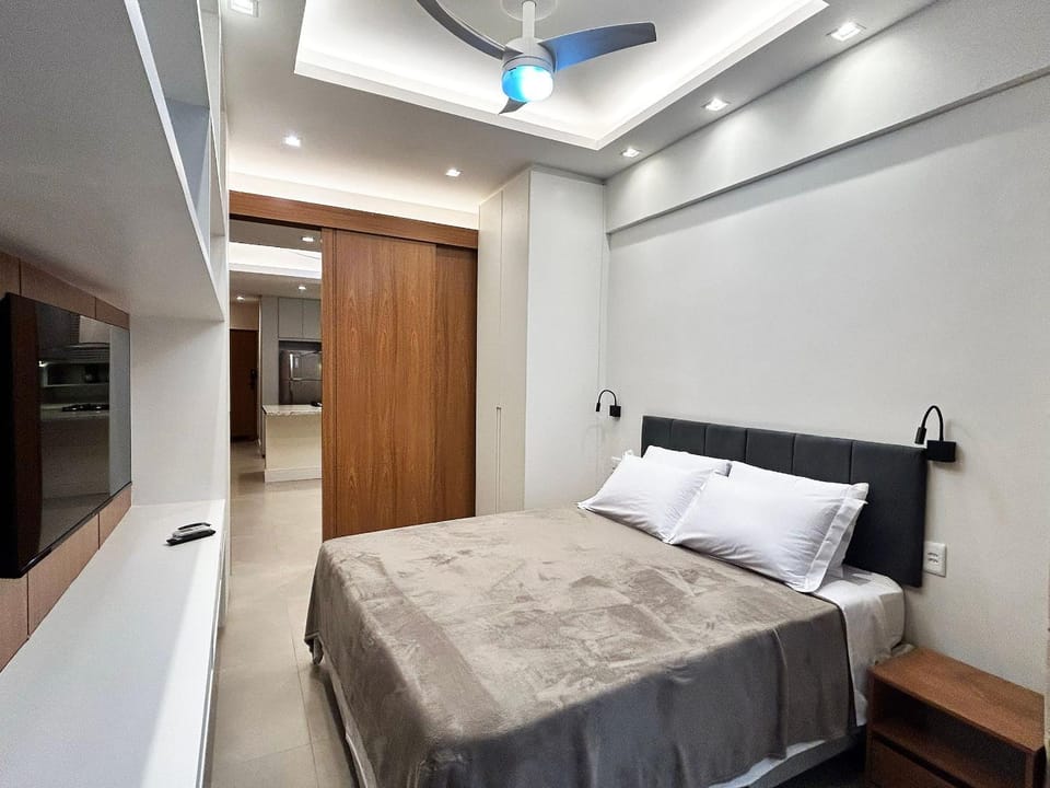 Bed, TV and multimedia, Bedroom, wardrobe, air conditioner