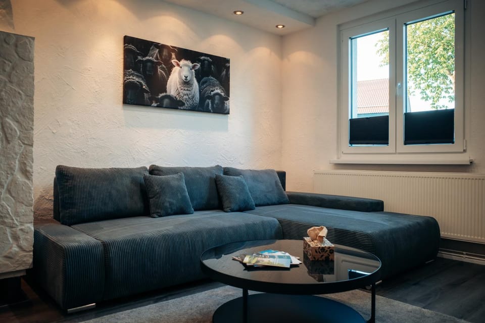 TV and multimedia, Living room, Photo of the whole room, Seating area
