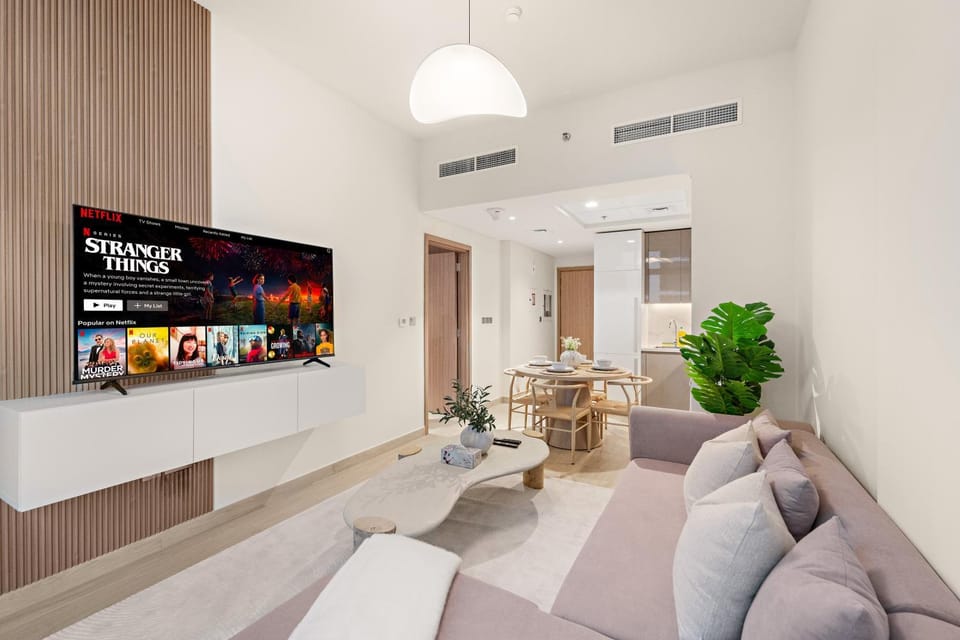 TV and multimedia, Living room, Evening entertainment, air conditioner