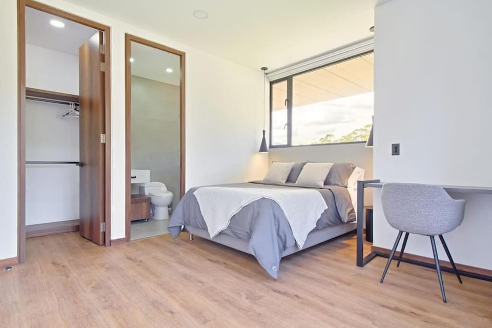 Apartamento exclusivo, ideal para familias grandes con una vista sensacional Apartment in Medellin